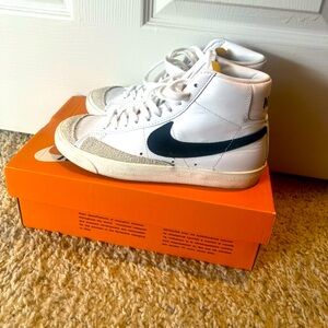 Nike Blazer Mid ‘77